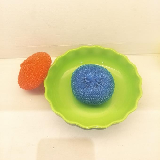 OEM/ODM de fregado plásticos coloridos de la bola aceptable con capacidad fuerte de la limpieza